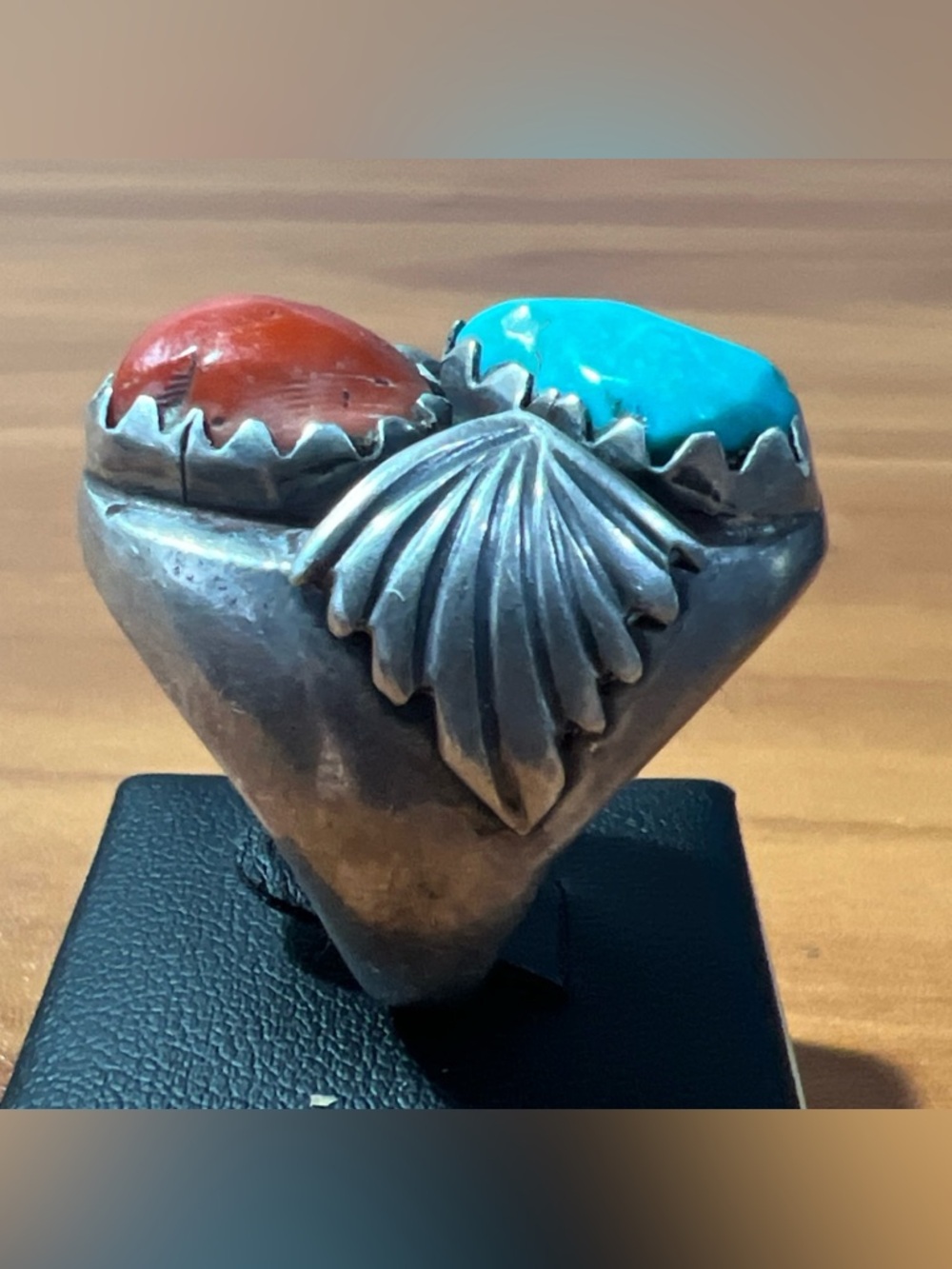 VTG NAVAJO LARGE TURQUOISE CORAL STERLING SILVER LEAF MENS RING 40 GRAMS SIZE 10